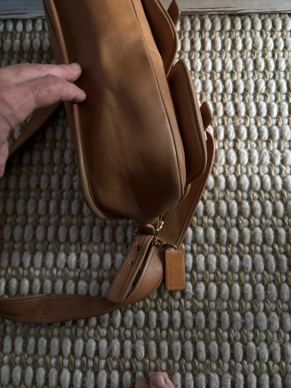 Vintage Coach Legacy Field Bag (Model 9128) - Picture 7 of 13